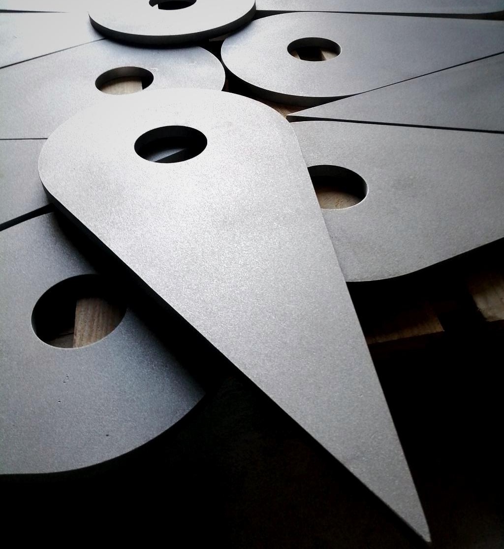 Nowoczesny park maszynowy INTECH ENERGO